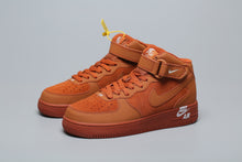 Load image into Gallery viewer, Air Force 1 Mid Orange AF1