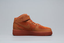 Load image into Gallery viewer, Air Force 1 Mid Orange AF1