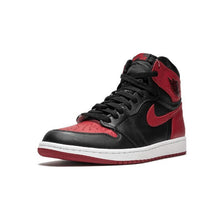 Load image into Gallery viewer, Men's Jordan 1 Retro High OG Basketball Shoes
