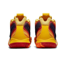 Load image into Gallery viewer, Men's Kyrie 4 Basketball Shoes