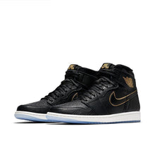 Load image into Gallery viewer, Men's Jordan 1 Retro High OG Basketball Shoes