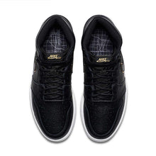 Load image into Gallery viewer, Men's Jordan 1 Retro High OG Basketball Shoes