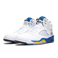 Load image into Gallery viewer, Men's Jordan 5 Retro Laney Basketball Shoes
