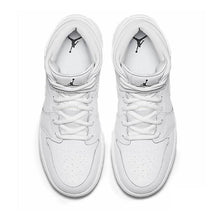 Load image into Gallery viewer, Men's Jordan High Top Basketball Shoes