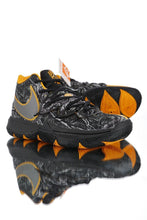 Load image into Gallery viewer, Men's Kyrie 5 Generation Basketball Shoes