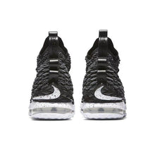 Load image into Gallery viewer, Men's Lebron 15 EP Basketball Shoes