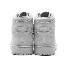 Load image into Gallery viewer, Men's Jordan 1 Retro High Suede Basketball Shoes
